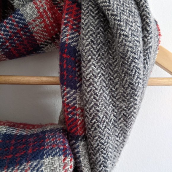 ROOTS Cypress Plaid Blanket Scarf - Picture 2 of 6